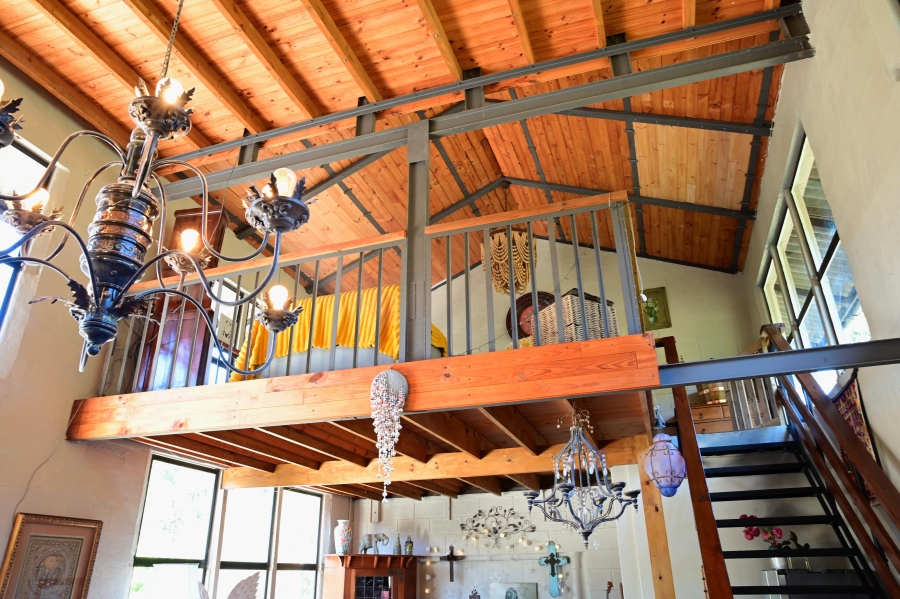 8 Bedroom Property for Sale in Hoekwil Western Cape